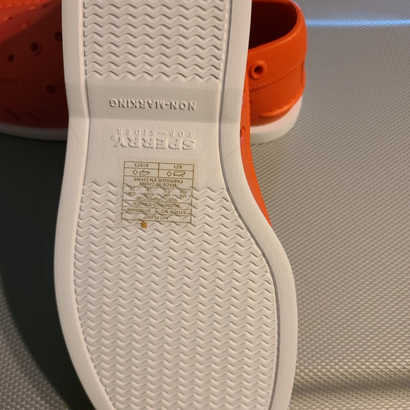 Red Sperry top sider waterproof shoes - Picture 2 of 3